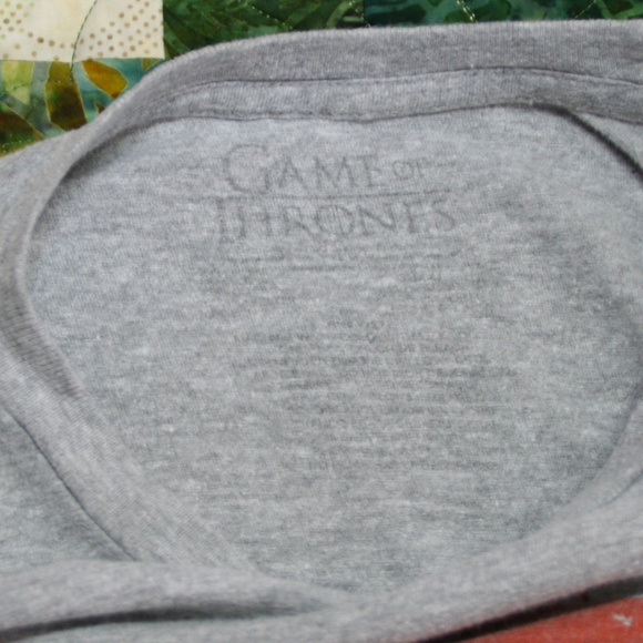 Game of Thrones Winterfell Graphic Tee - Picture 4 of 6